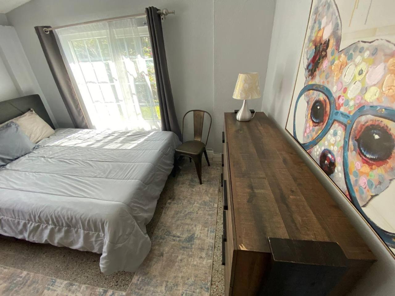Hollywood Peaceful Hostel מראה חיצוני תמונה